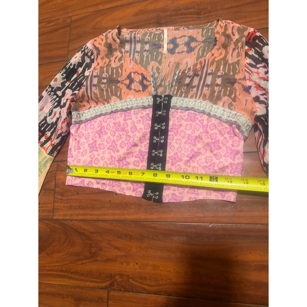 Free People Mixed Print Crop Top Pink Orange Boho Bell Sleeve XS Hook Eye Blouse - Picture 6 of 10